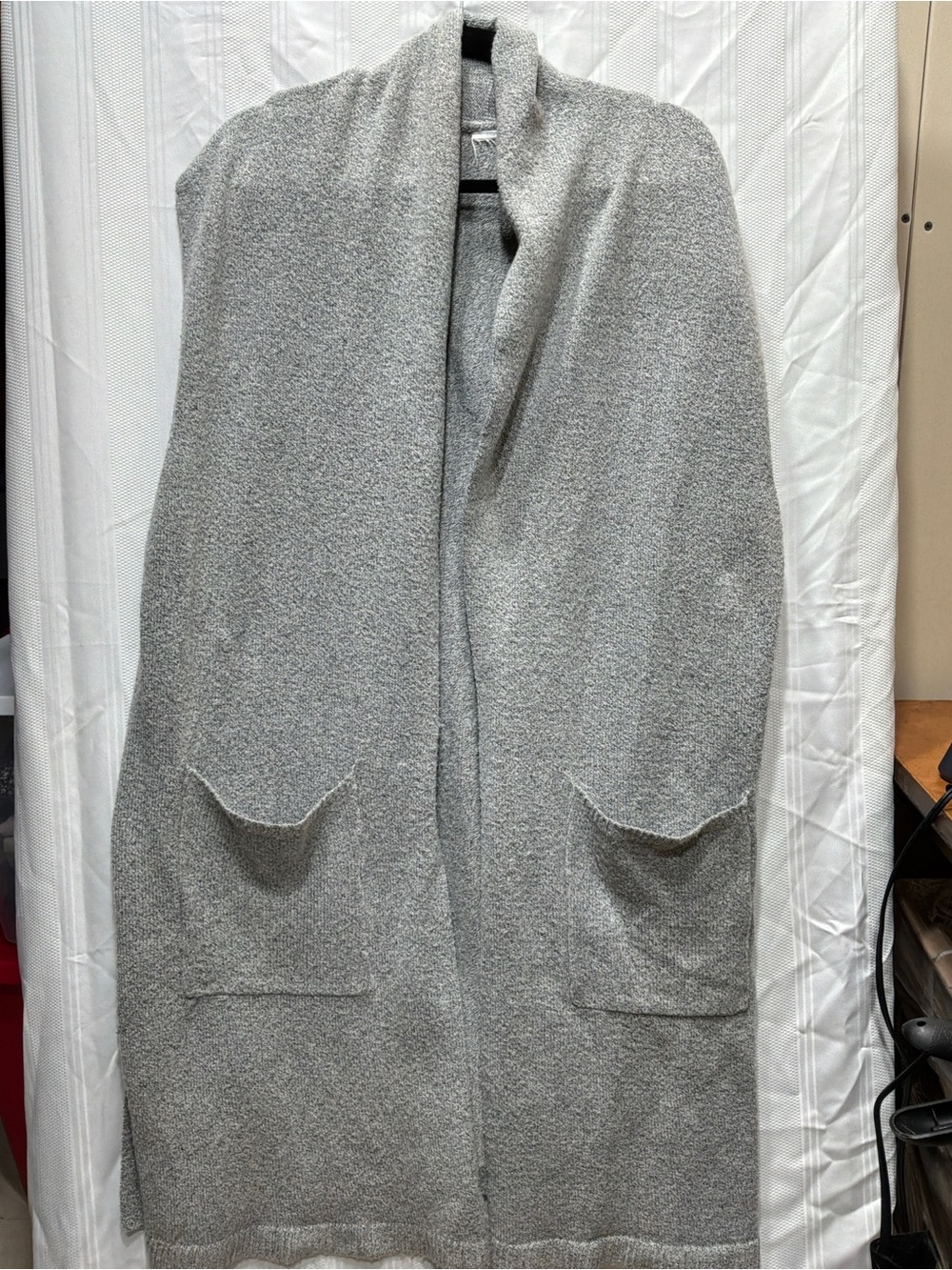 Open-Front sleeveless cashmere Shawl Collar Cardigan in Heather Gray